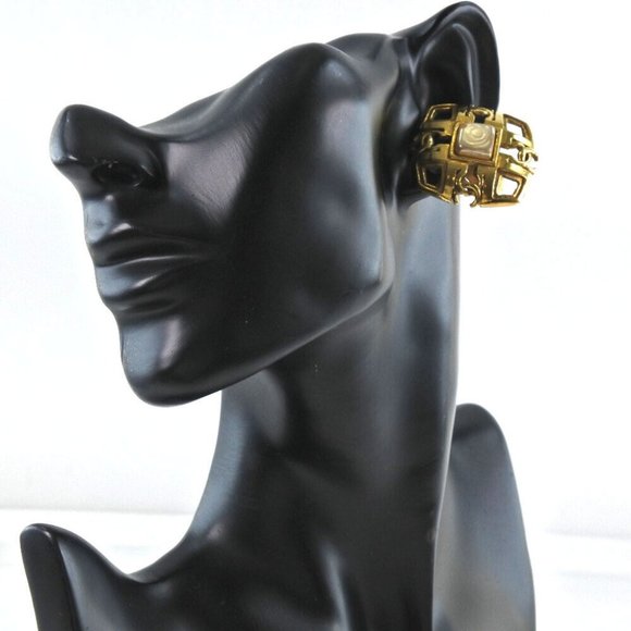 CHANEL vintage COCO Mark Earring gold Plated Gold Women - Picture 11 of 13